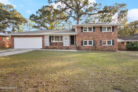 107 Edgewood Ave, Warner Robins, GA 31088