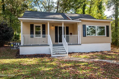 225 R St NW, Thomaston, GA 30286