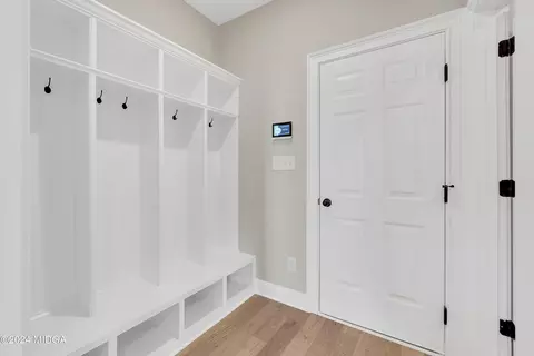 Entry Way - 106 Lady Ln, Warner Robins, GA 31088 photo 8 of 10