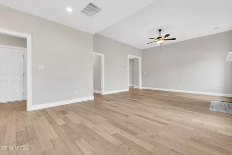 Entry Way - 106 Lady Ln, Warner Robins, GA 31088 photo 6 of 10