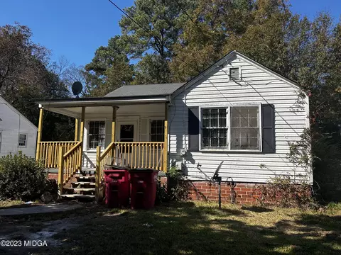 1055 Radio Dr, Macon, GA 31204