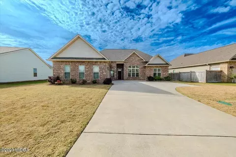 211 Sidney David St, Warner Robins, GA 31088
