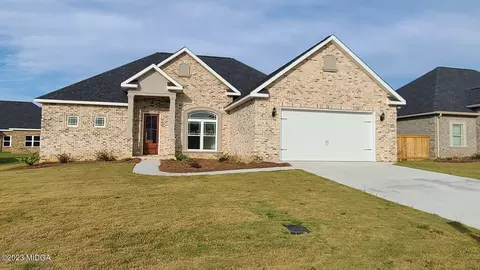 602 Jeffery Thomas Dr, Bonaire, GA 31005