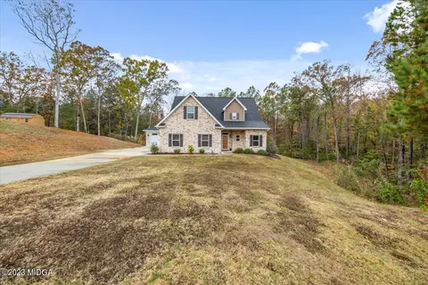 208 Carters Way, Forsyth, GA 31029
