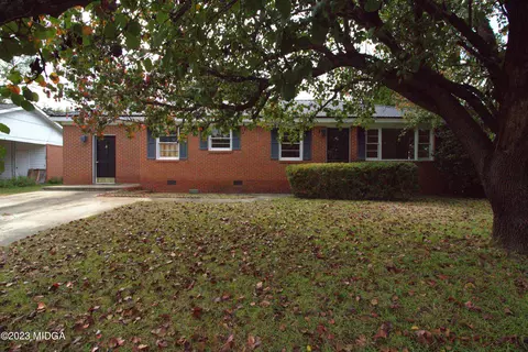113 Springdale Dr, Warner Robins, GA 31088