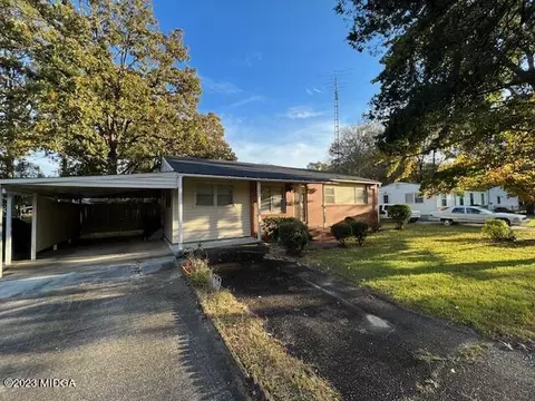 78 Draper St, Warner Robins, GA 31088