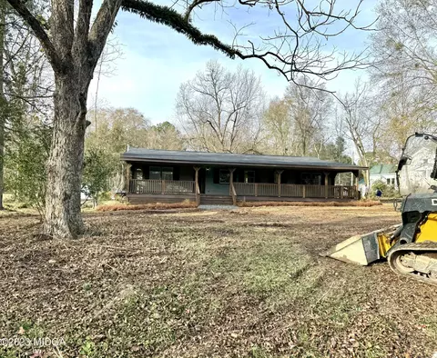 59 Bolingbroke Cir, Juliette, GA 31046