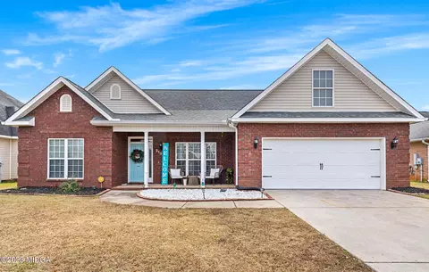 213 Sedgebrooke Dr, Warner Robins, GA 31088