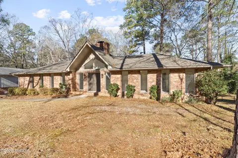 638 Commanche Dr, Macon, GA 31210