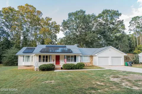 1381 Cambridge Dr, Perry, GA 31069