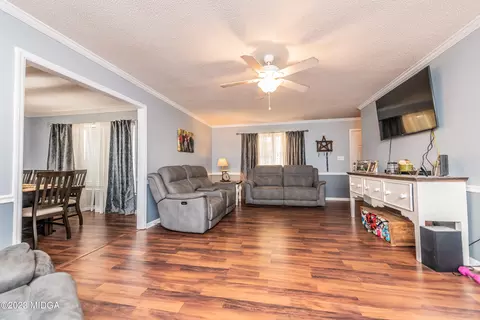 1381 Cambridge Dr, Perry, GA 31069 photo 3