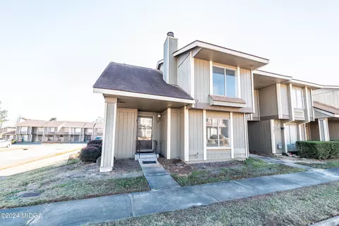 109 Stoneridge Dr, Warner Robins, GA 31088