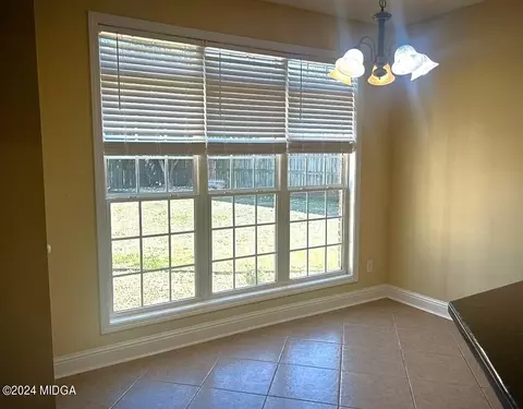 208 Pembroke, Centerville, GA 31028 photo 8