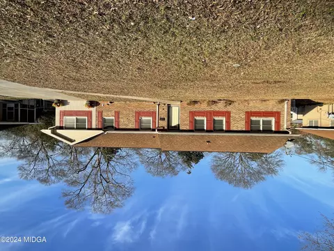 608 Briarcliff Rd, Warner Robins, GA 31088