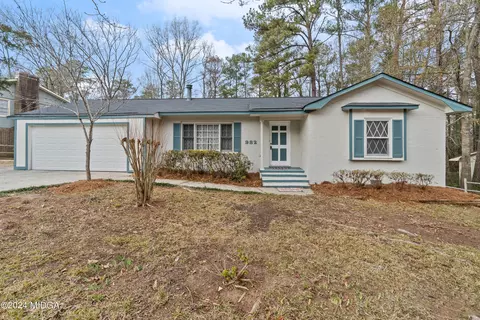 982 Roundtable Ln, Macon, GA 31220