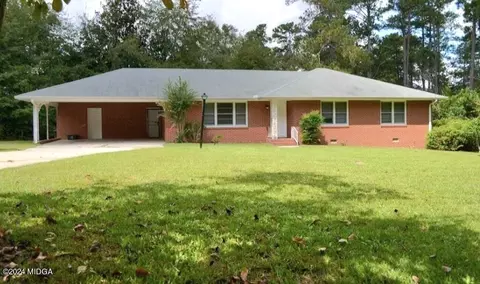 101 Pine Crest Dr, Byron, GA 31008