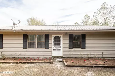 4524 Alabaha Woods Dr, Blackshear, GA 31516