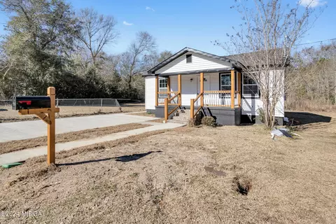 108 Benjamin St, Fort Valley, GA 31030