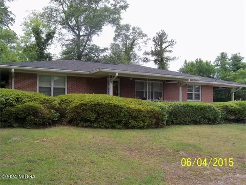 4027 Emory Dr, Macon, GA 31206