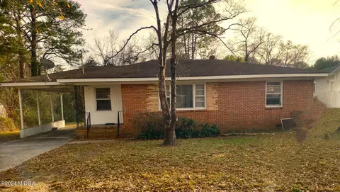 3292 Arnwood Ave, Macon, GA 31204