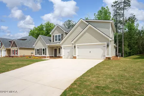 627 Whispering Pines Dr, Macon, GA 31211