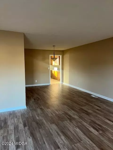 101 Mobley Ct, Warner Robins, GA 31088 photo 3