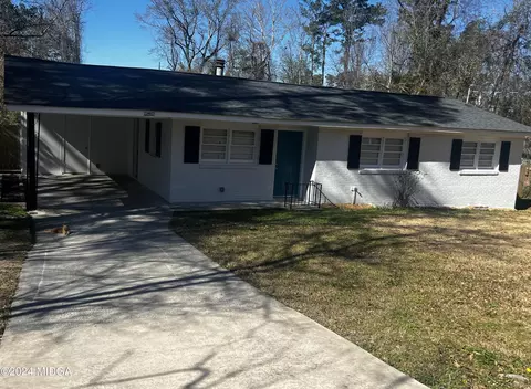 2166 Ollie Dr, Macon, GA 31217