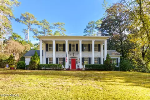 1185 Nottingham Dr, Macon, GA 31211