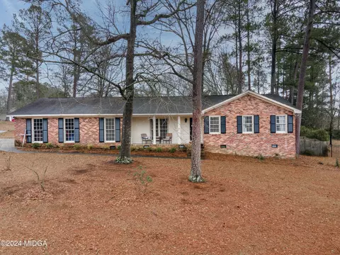 700 Springdale Woods Dr, Macon, GA 31210