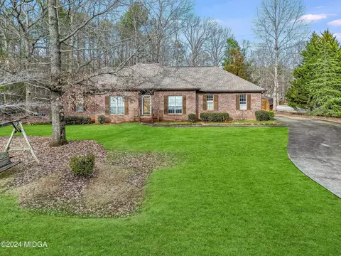 400 Coosa Ct, Mcdonough, GA 30252