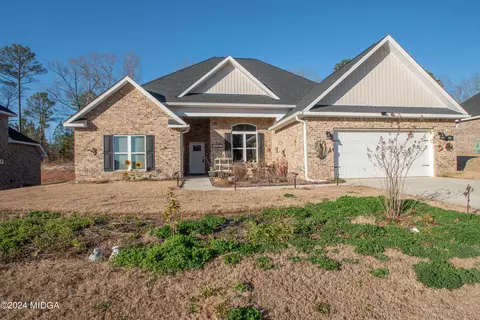 139 Timber Ridge Cir, Byron, GA 31008