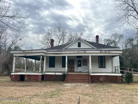 206 S Railroad St, Toomsboro, GA 31090