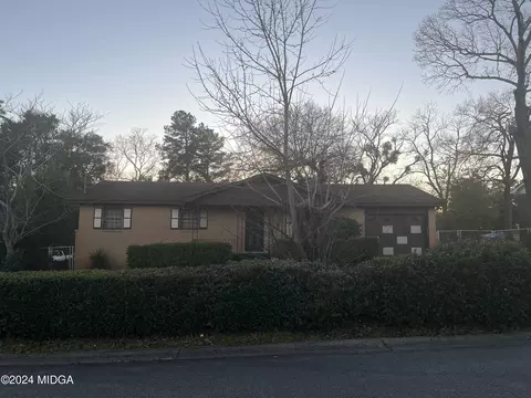 2890 Century Pl, Macon, GA 31217