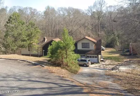 106 Pickett Ct, Warner Robins, GA 31093