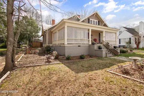 165 Stafford Ave, Barnesville, GA 30204