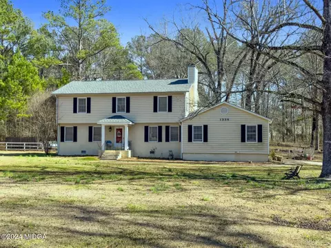 1336 Beaver Oaks Dr, Macon, GA 31220
