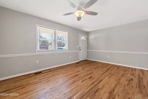 225 E Thomson Dr, Centerville, GA 31028 photo 8