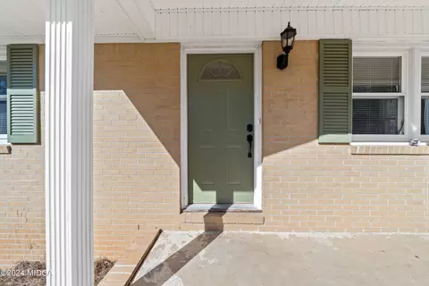 225 E Thomson Dr, Centerville, GA 31028 photo 4
