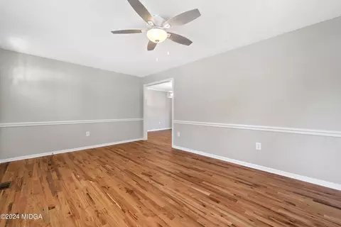 225 E Thomson Dr, Centerville, GA 31028 photo 7