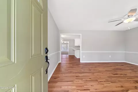 225 E Thomson Dr, Centerville, GA 31028 photo 5