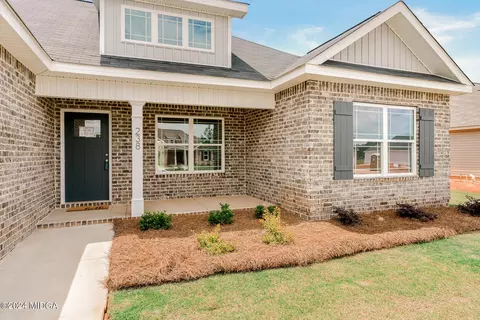 238 Overton Dr, Perry, GA 31069