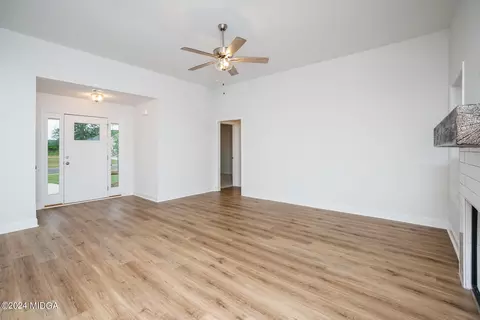 230 Overton Dr, Perry, GA 31069 photo 4
