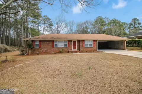 6424 Woodlawn Ave, Rex, GA 30273