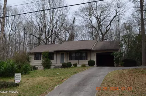 140 Sun Valley Dr, Macon, GA 31211