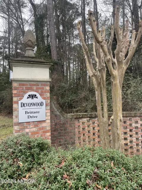 4958 Brittany Dr, Macon, GA 31210