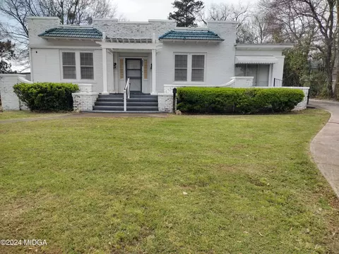 321 N Bethel St, Thomaston, GA 30286