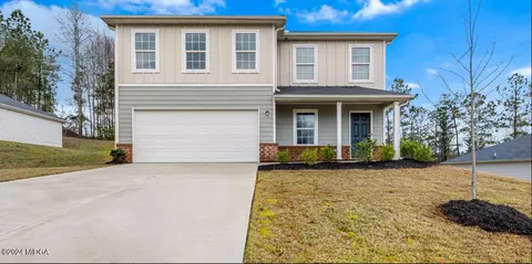 207 Dream Catcher Dr, Lizella, GA 31052