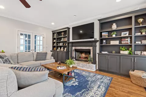 Living - 211 Diamond Pl, Gray, GA 31032 photo 1 of 4