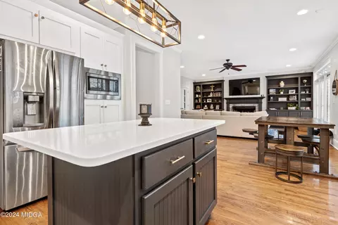 Kitchen - 211 Diamond Pl, Gray, GA 31032 photo 6 of 9
