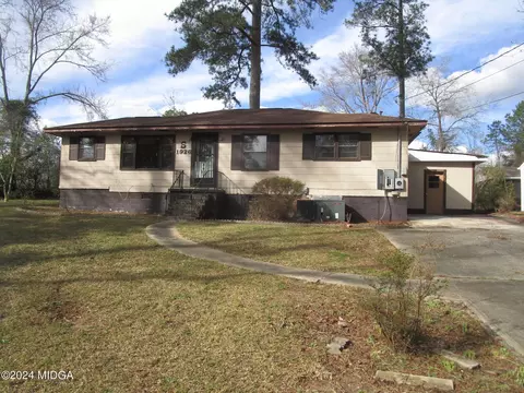 1926 Pine Hill Dr, Macon, GA 31217